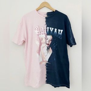 Aaliyah Split Graphic T-shirt